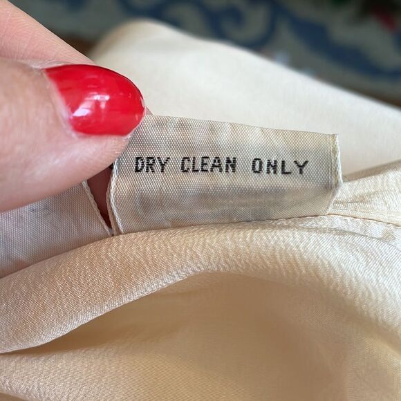 Vintage 80s Liz Claiborne cream/ivory silk button down shirt - Picture 9 of 11